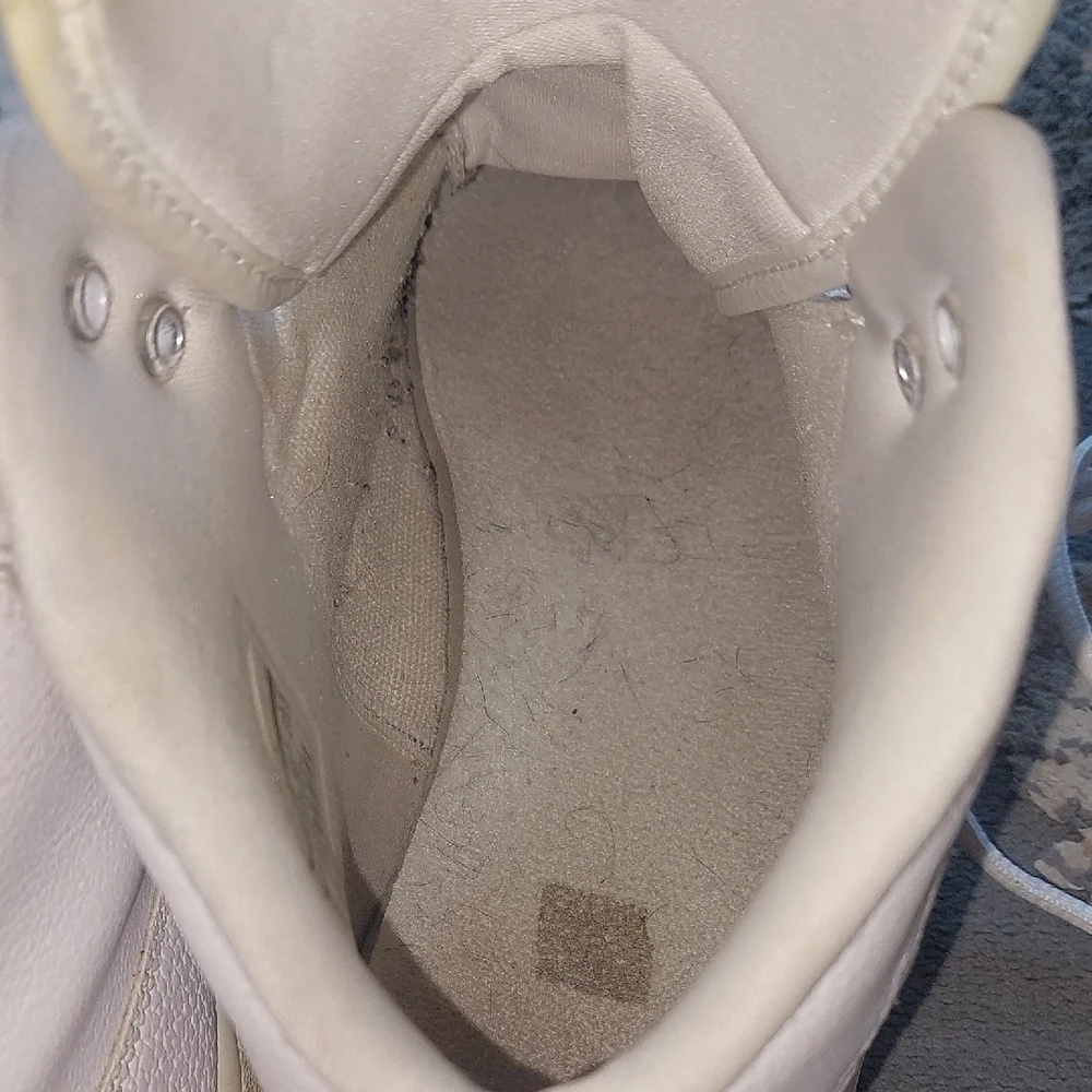 Jordan White Athletic High-Top SneakersSize  10.5
